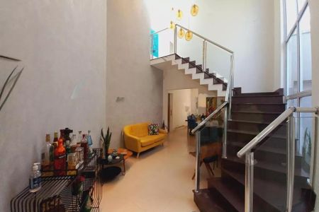Casa de condomínio para alugar com 325m², 5 quartos e 4 vagas