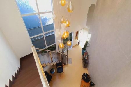 Casa de condomínio para alugar com 325m², 5 quartos e 4 vagas