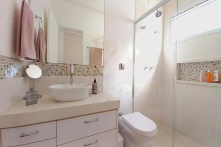 Casa de condomínio para alugar com 325m², 5 quartos e 4 vagas