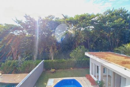 Casa de condomínio para alugar com 325m², 5 quartos e 4 vagas