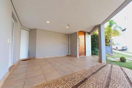 Casa de condomínio para alugar com 325m², 5 quartos e 4 vagas
