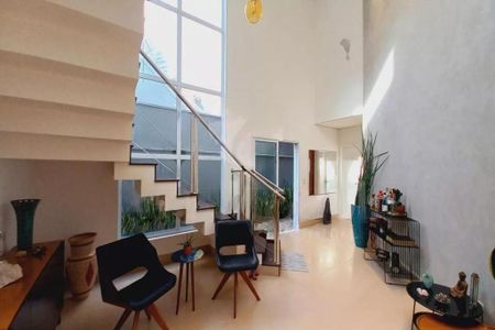 Casa de condomínio para alugar com 325m², 5 quartos e 4 vagas