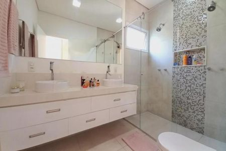 Casa de condomínio para alugar com 325m², 5 quartos e 4 vagas