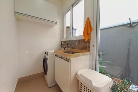 Casa de condomínio para alugar com 325m², 5 quartos e 4 vagas