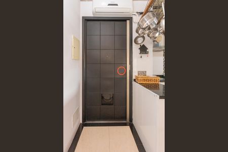 Apartamento para alugar com 74m², 1 quarto e 2 vagasEntrada