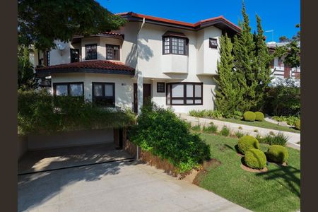 Casa de condomínio à venda com 536m², 4 quartos e 4 vagas