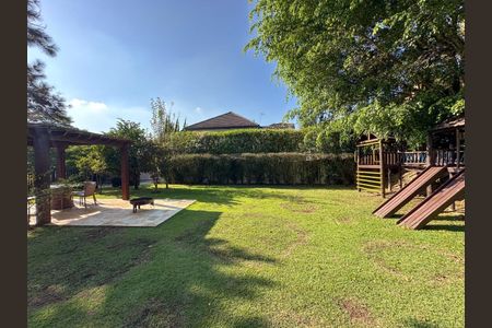 Casa de condomínio à venda com 536m², 4 quartos e 4 vagas