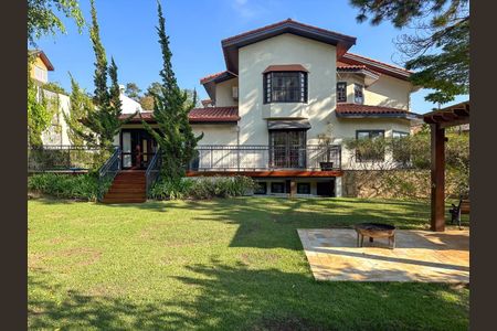 Casa de condomínio à venda com 536m², 4 quartos e 4 vagas
