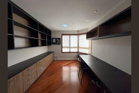 Casa de condomínio à venda com 536m², 4 quartos e 4 vagas