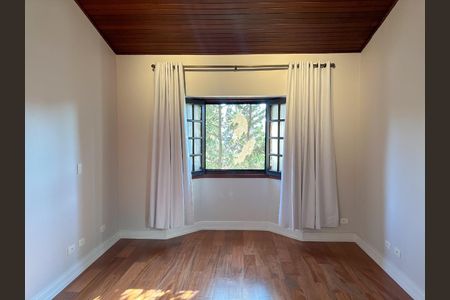 Casa de condomínio à venda com 536m², 4 quartos e 4 vagas