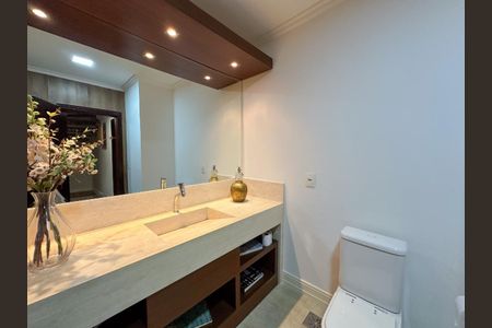 Casa de condomínio à venda com 536m², 4 quartos e 4 vagas