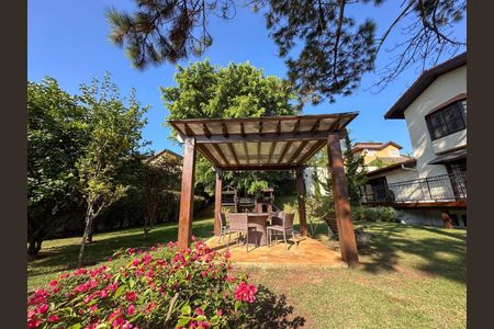 Casa de condomínio à venda com 536m², 4 quartos e 4 vagas