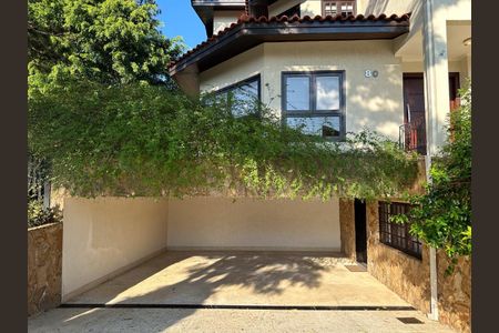 Casa de condomínio à venda com 536m², 4 quartos e 4 vagas