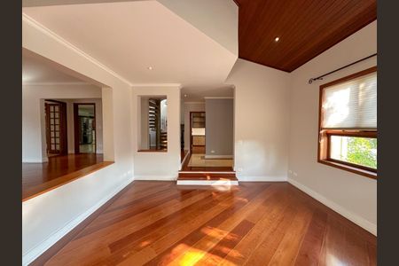 Casa de Condomínio à venda com 4 quartos, 536m² em Morada dos Pinheiros (Aldeia da Serra), Barueri