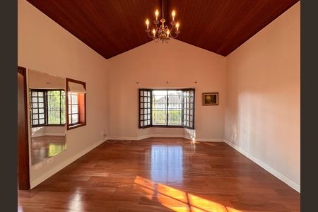 Casa de Condomínio à venda com 4 quartos, 536m² em Morada dos Pinheiros (Aldeia da Serra), Barueri