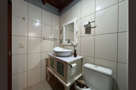 Banheiro de apartamento para alugar com 1 quarto, 50m² em Lagoa da Conceição, Florianópolis