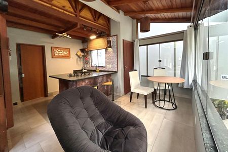 Apartamento para alugar com 1 quarto, 50m² em Lagoa da Conceição, Florianópolis