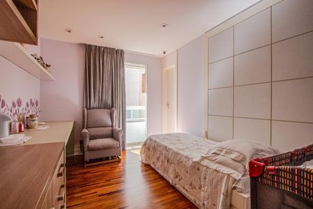 Apartamento à venda com 230m², 4 quartos e 4 vagas