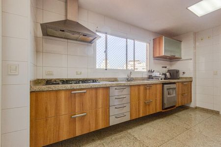 Apartamento à venda com 4 quartos, 230m² em Perdizes, São Paulo