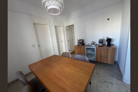 Apartamento à venda com 230m², 4 quartos e 4 vagas
