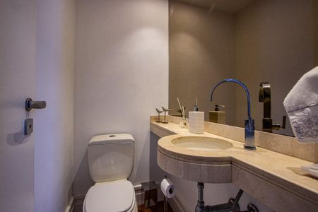 Apartamento à venda com 230m², 4 quartos e 4 vagas
