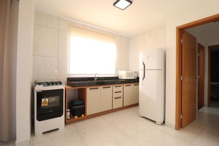 Cozinha de apartamento para alugar com 3 quartos, 82m² em Jaraguá, Uberlândia
