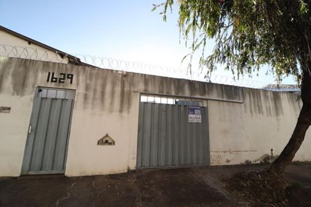 Plaquinha de casa para alugar com 2 quartos, 52m² em Cazeca, Uberlândia