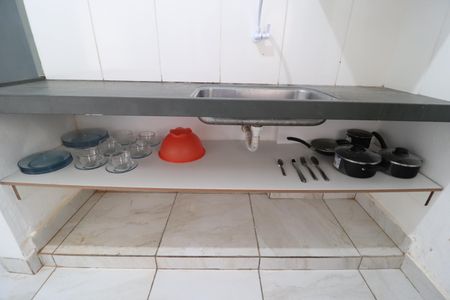 Cozinha de casa para alugar com 2 quartos, 52m² em Cazeca, Uberlândia