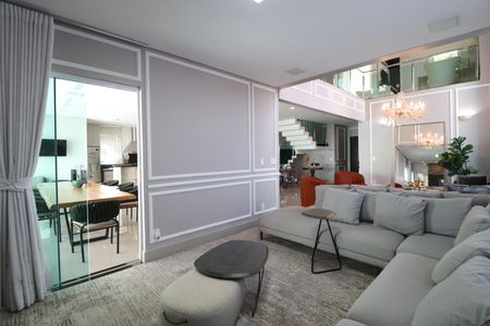 Casa de condomínio para alugar com 350m², 3 quartos e 5 vagasSala de TV