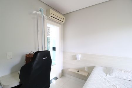 Casa de condomínio para alugar com 350m², 3 quartos e 5 vagasQuarto 2 - Suíte