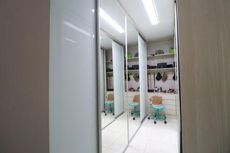 Quarto 3 - Suíte de casa de condomínio para alugar com 3 quartos, 350m² em Nova Uberlândia, Uberlândia