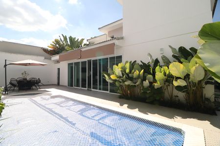 Casa de condomínio para alugar com 350m², 3 quartos e 5 vagasPiscina