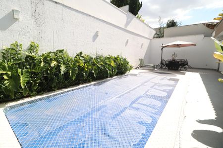 Casa de condomínio para alugar com 350m², 3 quartos e 5 vagasPiscina