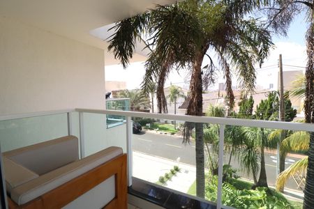 Casa de condomínio para alugar com 350m², 3 quartos e 5 vagasQuarto 3 - Suíte