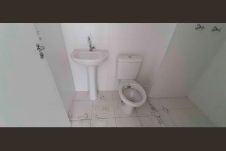 Apartamento para alugar com 46m², 2 quartos e 1 vaga Apartamento para alugar com 46m², 2 quartos e 1 vagaBanheiro