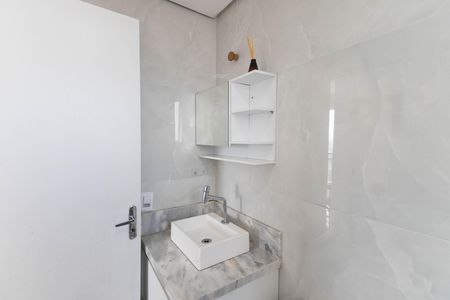 Banheiro de apartamento à venda com 2 quartos, 42m² em Vila Guilherme, São Paulo