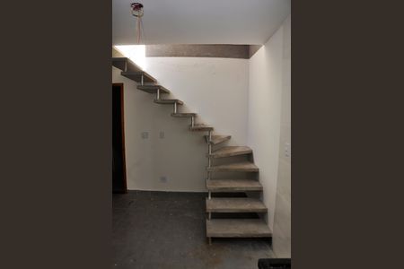 Detalhe - Escada Varanda de apartamento à venda com 1 quarto, 65m² em Jardim Sao Jose, São Paulo