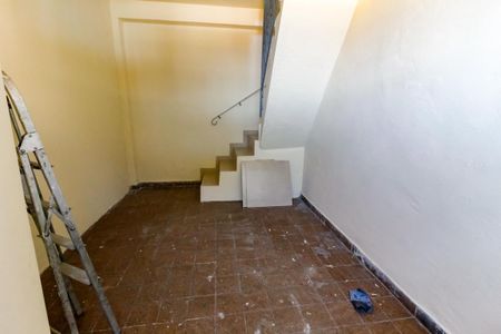 Garagem de casa para alugar com 2 quartos, 48m² em Parque Regina, São Paulo
