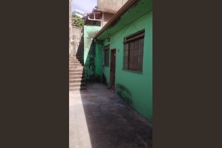 Área externa de casa para alugar com 2 quartos, 55m² em Universitário, Belo Horizonte