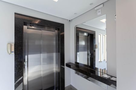 Hall social de apartamento à venda com 2 quartos, 62m² em Parque Turistas, Belo Horizonte