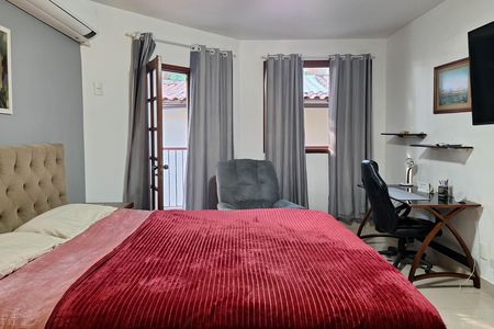 Casa à venda com 352m², 5 quartos e 3 vagas Casa à venda com 352m², 5 quartos e 3 vagasSuíte 1