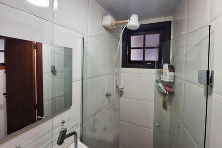 Casa à venda com 352m², 5 quartos e 3 vagas Casa à venda com 352m², 5 quartos e 3 vagasBanheiro da Suíte 4