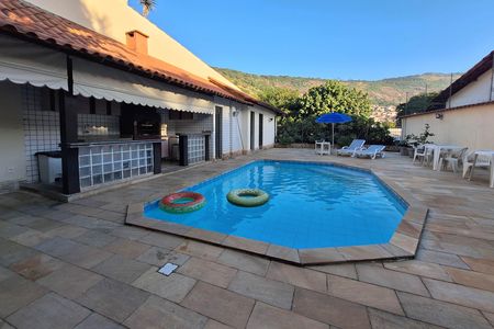 Casa à venda com 352m², 5 quartos e 3 vagas