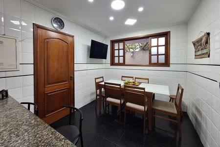 Casa à venda com 352m², 5 quartos e 3 vagas Casa à venda com 352m², 5 quartos e 3 vagasCopa