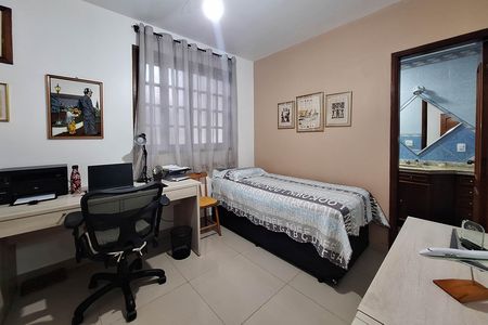 Casa à venda com 352m², 5 quartos e 3 vagas Casa à venda com 352m², 5 quartos e 3 vagasSuíte 2