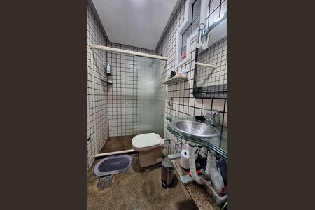 Casa à venda com 352m², 5 quartos e 3 vagas Casa à venda com 352m², 5 quartos e 3 vagasBanheiro da Suíte 3