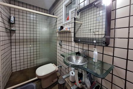 Casa à venda com 352m², 5 quartos e 3 vagas Casa à venda com 352m², 5 quartos e 3 vagasBanheiro da Suíte 3