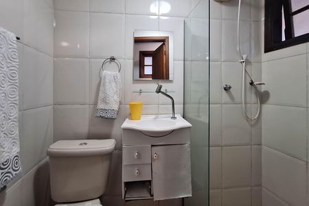 Casa à venda com 352m², 5 quartos e 3 vagas Casa à venda com 352m², 5 quartos e 3 vagasBanheiro da Suíte 4