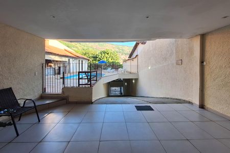 Casa à venda com 352m², 5 quartos e 3 vagas Casa à venda com 352m², 5 quartos e 3 vagasQuintal