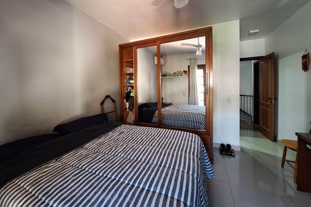 Casa à venda com 352m², 5 quartos e 3 vagas Casa à venda com 352m², 5 quartos e 3 vagasSuíte 3